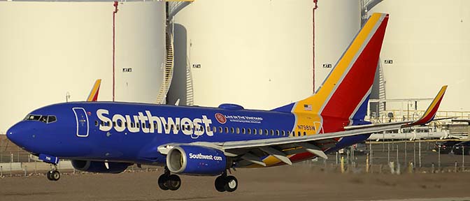 Southwest Boeing 737-7AD N798SW, Phoenix Sky Harbor, January 8, 2016